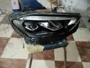فني صيانة فوانيس السيارات  صب باغات. تلميع فوانيس بحالة الزيرو  ترميم الكسور  تركيب باغات مثل الفبريكا