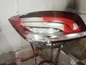 صيانة وتعديل فوانيس السيارات