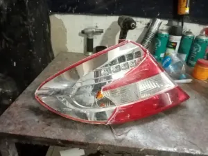 صيانة وتعديل فوانيس السيارات
