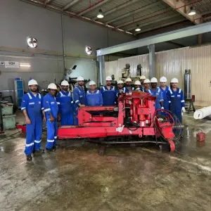 مطلوب عمال و موظفين وفنيين للعمل في شركة الكويت والخليج المتخصصة بإصلاح المعدات الهيدروليكية في الكويت